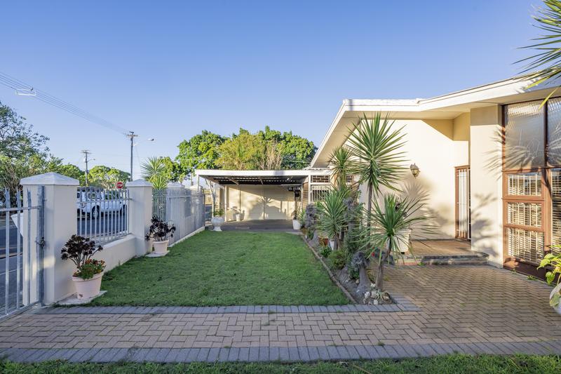 3 Bedroom Property for Sale in Clamhall Western Cape